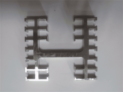 פרופיל קירור H: גובה 90 ממ , רוחב כללי 102 ממ כולל צלעות, גובה שיניים 14 ממ